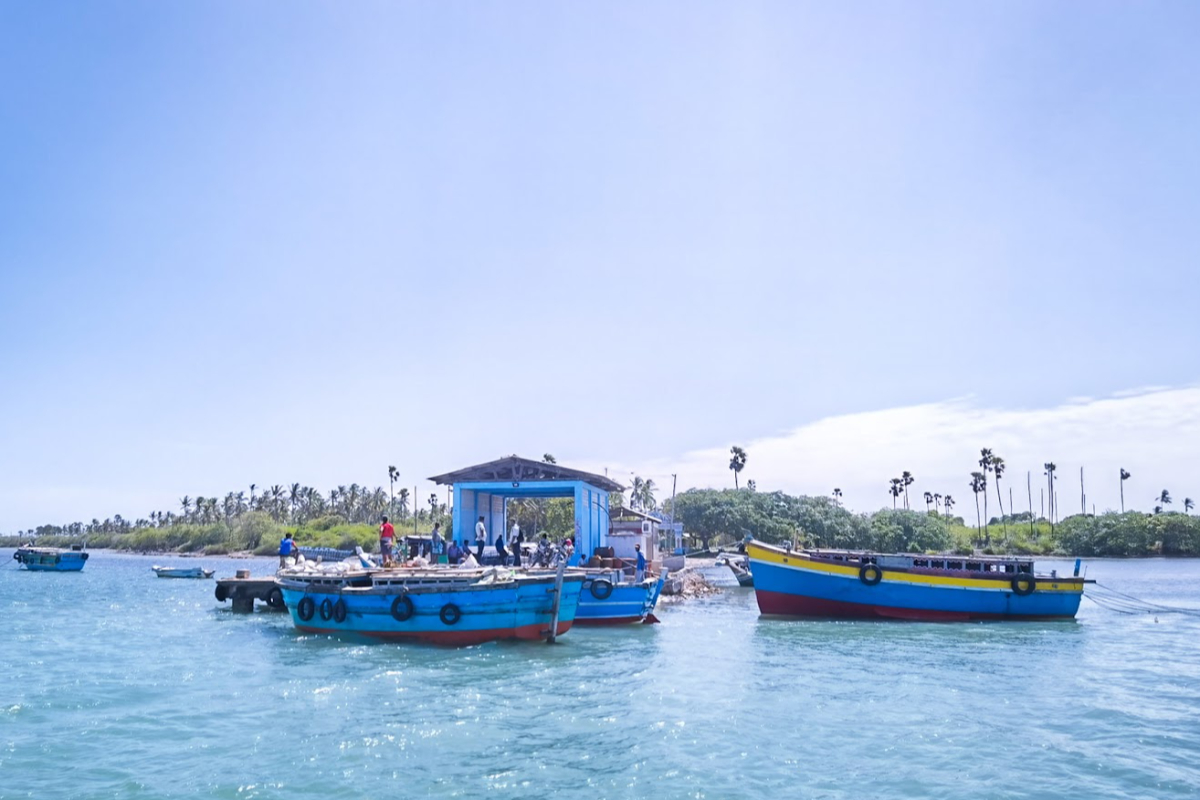 யாழின் சில தீவுகளுக்கான படகு சேவை நேரத்தில் மாற்றம் | Jaffna Island Ferry Service Time Change