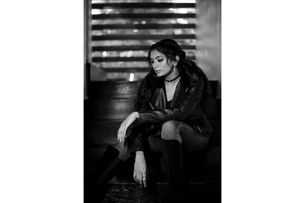 ஹோமிலியாக போஸ் கொடுத்து வந்த அதிதி ஷங்கரா இது, வெளியான லேட்டஸ்ட் புகைப்படம் இதோ.. | Aditi Shankar Modern Look