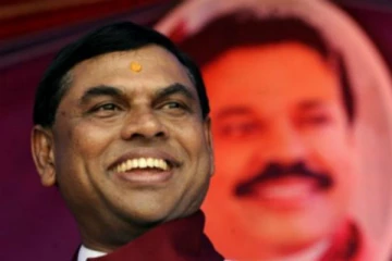 நடுத்தெருவில் நாட்டு மக்கள்! கைவிரித்தார் நிதி அமைச்சர் பசில்