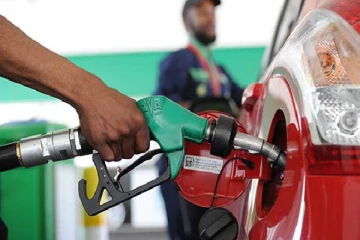 இலங்கையில் எரிபொருள் விலையில் ஏற்படவுள்ள மாற்றம் ; வெளியான புதிய தகவல்