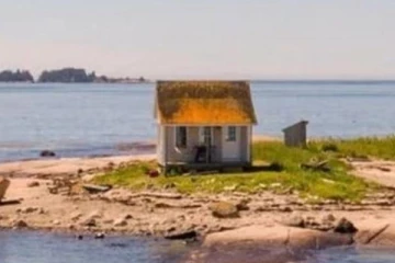 உலகின் தனிமையான வீடு விற்பனைக்கு வருகிறது! விலை என்ன தெரியுமா? ஆச்சரிய புகைப்படங்கள்