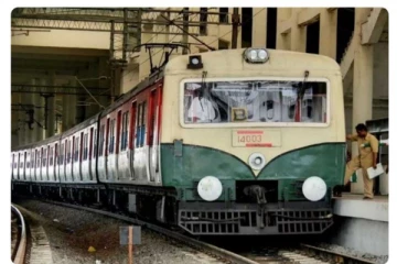 மின்சார ரயில்களில் பயணிக்க போறீங்களா? - அப்படின்னா..இனிமே 2 டோஸ் தடுப்பூசி செலுத்திய சான்றிதழ் கட்டாயம்