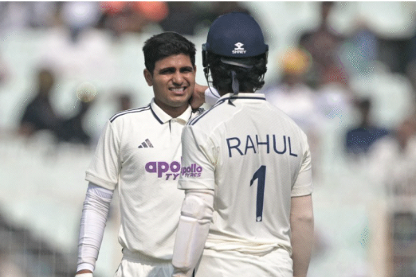 பாதியிலேயே வெளியேறிய ஷுப்மன் கில்.. வைத்தியசாலையில் அனுமதி | Shubman Gill Admitted To Hospital பாதியிலேயே வெளியேறிய ஷுப்மன் கில்.. வைத்தியசாலையில் அனுமதி | Shubman Gill Admitted To Hospital