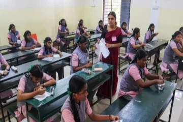 ஏப்ரல் மாதத்தில் பள்ளிகளுக்கு தொடர் விடுமுறை - தமிழக அரசு முக்கிய அறிவிப்பு!