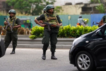 கொழும்பை சுற்றியுள்ள பல வீதிகள் திடீரென மூடப்பட்டுள்ளன