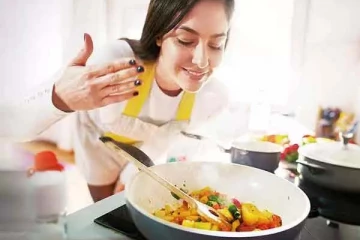 வீட்டில் சமைக்கும் உணவில் சுவை தாறுமாறாக இருக்க வேண்டுமா? முக்கியமா தோசை மொறுனு வர இதை செய்திடுங்க