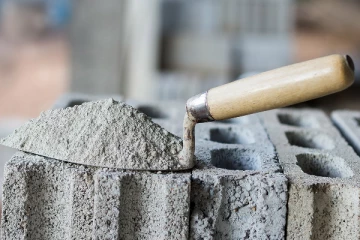 அதிக விலைக்கு சீமெந்து விற்பனை செய்பவர்களுக்கு வந்த எச்சரிக்கை!