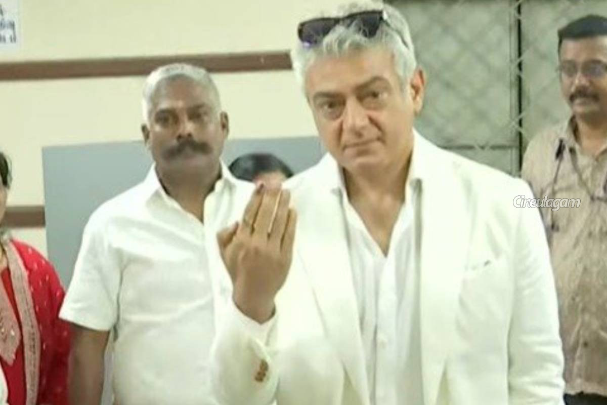 மாஸாக கோர்ட் அணிந்துவந்து முதல் ஆளாக ஓட்டு போட்ட அஜித்... போட்டோஸ் | Ajithkumar Came To Vote As First