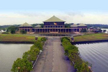 ත්‍රස්තවාදයෙන් රාජ්‍ය ආරක්ෂා කිරීමේ සහ ශ්‍රී ලංකා ක්‍රිකට් ප්‍රතිව්‍යුහගත කිරීමේ පනත් කෙටුම්පත් පාර්ලිමේන්තුවට