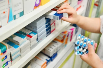 இலங்கை மருத்துவமனைகளில் மருந்துகளுக்கு பற்றாக்குறை