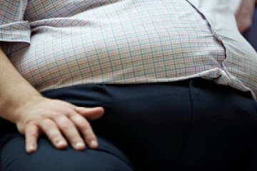 உலகின் அதிக எடை கொண்ட கைதியை பராமரிக்க தினமும் ரூ.1 லட்சம் செலவு.., ஆவேசமடைந்த மக்கள்