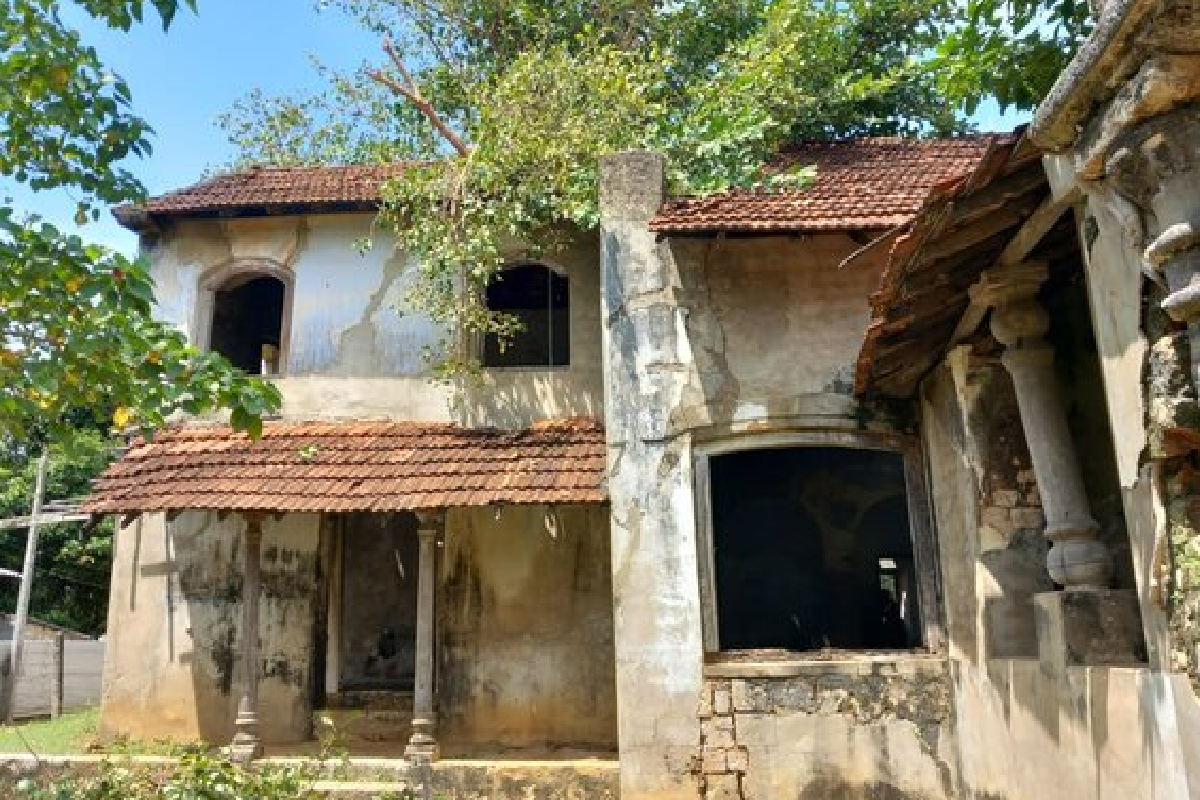 கண் முன்னே அழியும் நல்லூர் மந்திரி மனை..! தமிழரசுக் கட்சியின் தலைவர் கோரிக்கை | Current Status Of Nallur Mantri Manai Temple கண் முன்னே அழியும் நல்லூர் மந்திரி மனை..! தமிழரசுக் கட்சியின் தலைவர் கோரிக்கை | Current Status Of Nallur Mantri Manai Temple