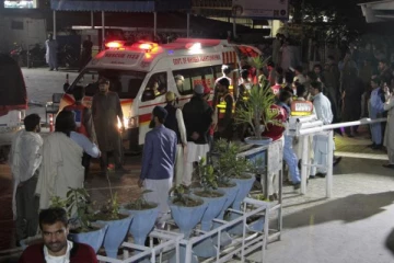 பாகிஸ்தானில் பயங்கர நிலநடுக்கம்; 9 பேருக்கு நேர்ந்த கதி!