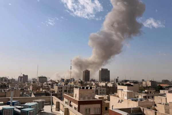 Anthony Albanese advise people in iran