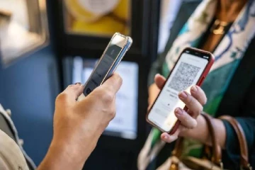 சுவிட்சர்லாந்தில் கொரோனா சான்றிதழ் எப்போது முடிவுக்கு வரும்? அமைச்சர் தகவல்