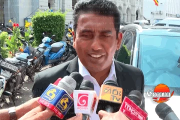 හිටපු ඇමති ජොන්ස්ටන් අත්අඩංගුවට