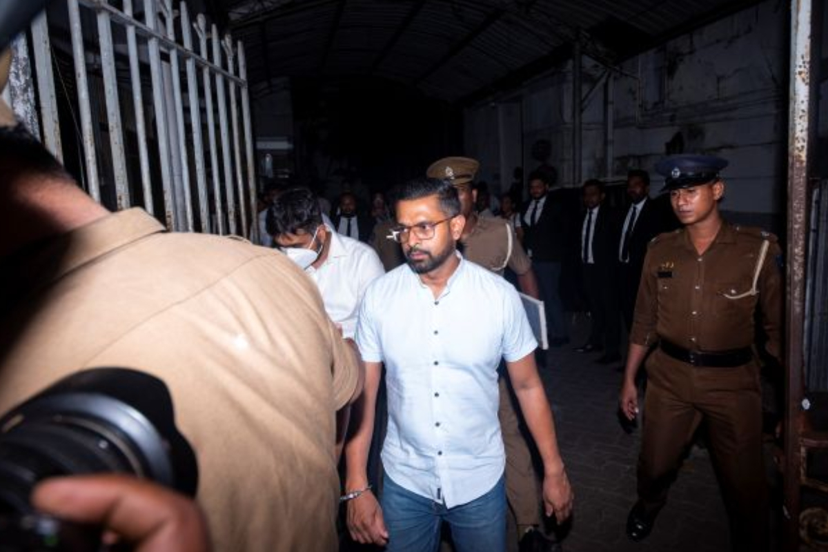 ஹரக் கட்டாவை பாதுகாக்க பெறப்பட்ட கோடி ரூபாய் பணம்! விஜயதாசவிடம் ஆரம்பமான விசாரணை | Wijeyadasa Questioned In Harakatta Bribery Case ஹரக் கட்டாவை பாதுகாக்க பெறப்பட்ட கோடி ரூபாய் பணம்! விஜயதாசவிடம் ஆரம்பமான விசாரணை | Wijeyadasa Questioned In Harakatta Bribery Case