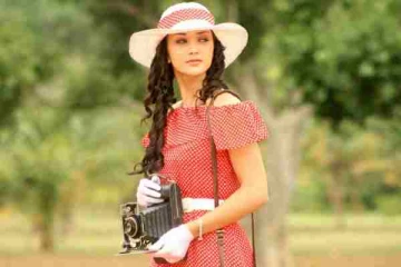 நடிகை எமி ஜாக்சனா இது, ஆளே அடையாளம் தெரியாமல் மாறிவிட்டாரே, பிளாஸ்டிக் சர்ஜரி செய்துள்ளாரா?... லேட்டஸ்ட் போட்டோ