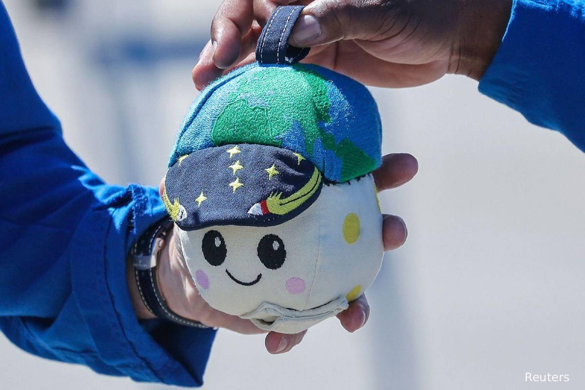 54 ஆண்டுகளுக்கு பின் நிலவை நோக்கி செல்லும் மனிதர்கள் - ஆர்டெமிஸ் 2 திட்டம் என்ன? | Artemis 2 Send Humans To Near Moon After 54 Years