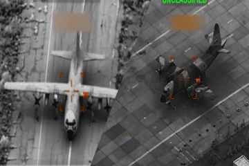 ஈரானிய இராணுவ விமானங்களை தாக்கி அழித்த அமெரிக்கா! பரபரப்பு காட்சிகள் வெளியாகின.. VIDEO