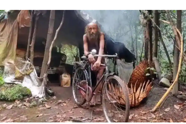 17 ஆண்டுகளாக காட்டில் தனியாக வாழ்ந்து வந்த அபூர்வ மனிதன் | World