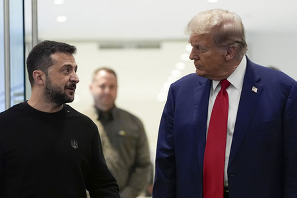 ட்ரம்ப் - ஜெலன்ஸ்கி சந்திப்பு! உக்ரைன் மீது ரஷ்யா திடீர் ஏவுகணை தாக்குதல் | Russia Launches Surprise Missile Attack Ukraine