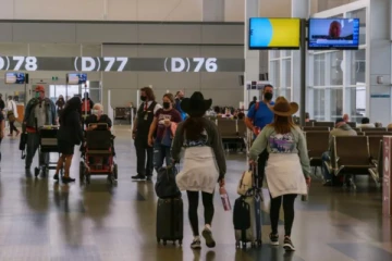 போர் முடிவுக்கு வரும் என்ற நம்பிக்கை இல்லை; கனடாவில் தஞ்சமடையும் உக்ரைன் மக்கள்!