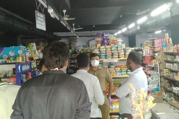 ராயபுரத்தில் சூப்பர் மார்க்கெட் ஷட்டரை உடைத்து ரூ.7லட்சம் திருட்டு | Theft At Royapuram Super Market