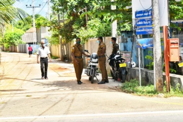முள்ளிவாய்க்கால் நினைவேந்தல்- செய்தி சேகரிக்க சென்ற இரு ஊடகவியலாளர்களை கைது செய்ய முயற்சி!