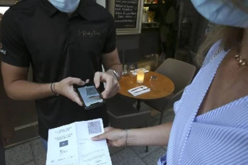 பிரான்சில் பெண் ஒருவரின் மோசமான செயல்; நீதிமன்றம் அதிரடி நடவடிக்கை