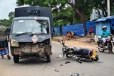 கிண்ணியாவில் இரு வாகனம் நேருக்கு நேர் மோதி விபத்து