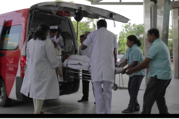 திடீர் சுகயீனமடைந்த கிழக்கு பல்கலைக்கழக திருகோணமலை வளாக மாணவர்கள் 40 பேர் வைத்தியசாலையில்!