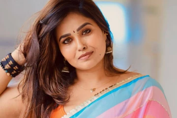 41 வயதில் சேலையில் ரசிகர்களை ஈர்க்கும் நடிகை அர்ச்சனா மாரியப்பன்..