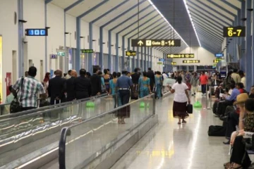 கட்டுநாயக்க சர்வதேச விமான நிலையில் ஒரு குடும்பத்தை சேர்ந்த நால்வர் அதிரடி கைது!