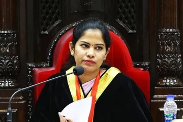 நான் பேசும்போது குறுக்கப் பேசாதீங்க; அமைதியா இருங்க - கொந்தளித்த மேயர் பிரியா!