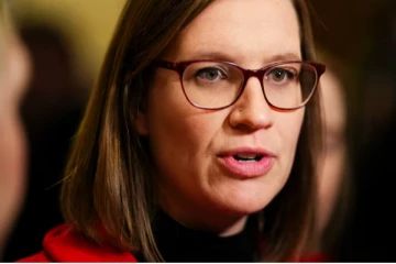 கார்பன் வரி அறவீடு இடைநிறுத்தப்படும் – கரீனா கோல்ட்