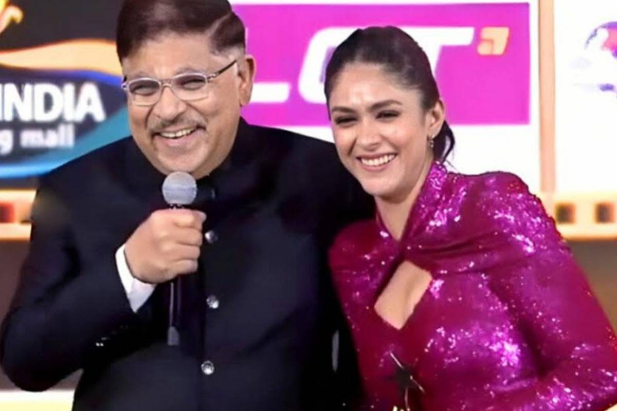 மிருணாள் தாகூருக்கு திருமண அப்ரோச் செய்த தயாரிப்பாளர்!! அவர் கொடுத்த ரியாக்ஷன் இதான்.. | Mrunal Thakur Marriage Talk Viral After Dacoit Out மிருணாள் தாகூருக்கு திருமண அப்ரோச் செய்த தயாரிப்பாளர்!! அவர் கொடுத்த ரியாக்ஷன் இதான்.. | Mrunal Thakur Marriage Talk Viral After Dacoit Out