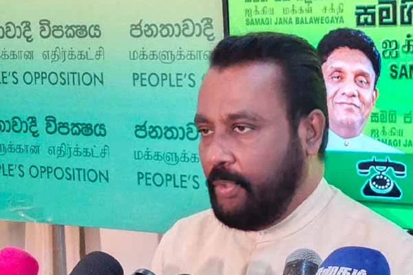 ஆட்சி அதிகாரத்தைத் தக்கவைக்கவே 13 தொடர்பில் பேசுகிறார்கள் - சஜித் அணி குற்றச்சாட்டு | Sajith S Party Blames The Government
