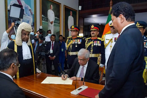 ராஜபக்சர்களுக்காகவே ரணில் வந்தார்; புஸ்வானமான கட்டுக்கதைகள்! | Ranil Came For Rajapaksa Myths And Myths
