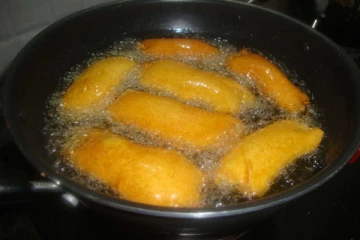 சுடச் சுட வாழைக்காய் பஜ்ஜி செய்வது எப்படி?