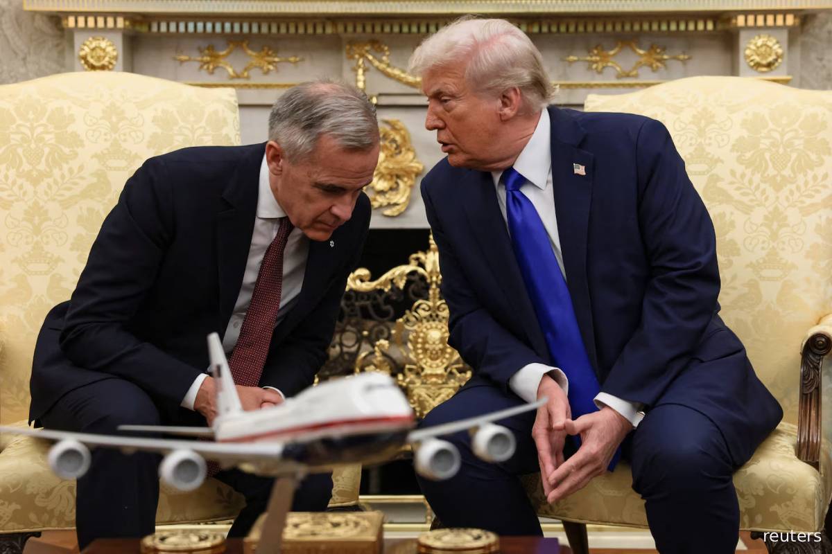 கனடா மீதான வரி விதிப்பு அச்சுறுத்தலை இடைநிறுத்திய ட்ரம்ப் | Trump Pauses Canada Tariffs Threat