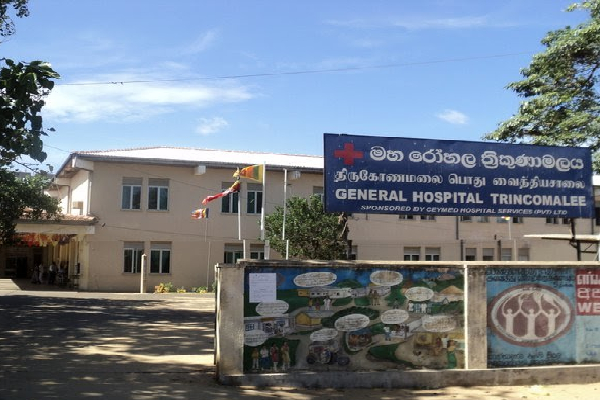 தேர்தல் பணிக்கு சென்ற வாகனம் விபத்துக்குள்ளானதில் ஒருவர் பரிதாபமாக உயிரிழப்பு! | Vehicle Accident On Election Duty
