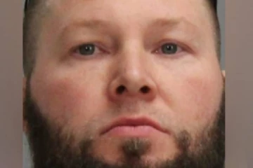 சிறுமி மற்றும் தாயாருடன் ஒரே வீட்டில் தங்கியிருந்தார்! 2 ஆண்டுகளாக அதிர்ச்சி தரும் செயலில் ஈடுபட்டு சிக்கிய நபர்