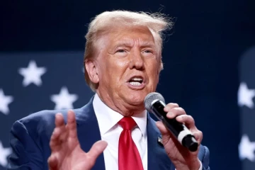 ஐரோப்பிய ஒன்றியத்தின் மீது 50% வரியை விதித்த டிரம்ப்