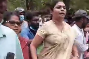 ඥානා අක්කා හොයාගෙන ගිය හිරුනිකා අද පොලිසිය වැලදගෙන දැක්වූ නාටකය.. සම්පූර්ණ වීඩියෝව.. (VIDEO)