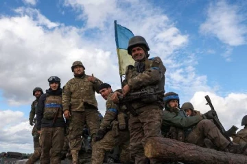 24 மணிநேரத்தில் மட்டும் 85 தாக்குதல்கள்: ரஷ்யாவின் தாக்குதலுக்கு எதிராக போராடும் உக்ரைன்