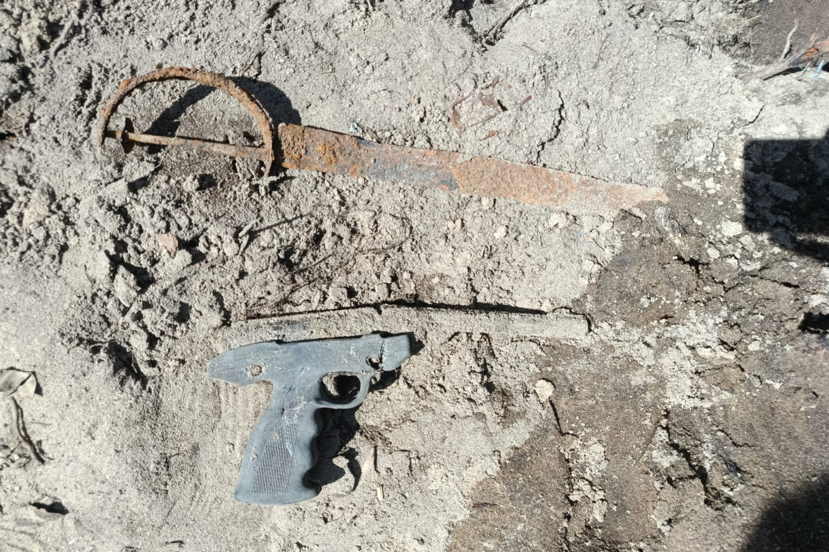 ஏறாவூரில் காணியொன்றில் இருந்து மீட்கப்பட்ட ஆயுதங்கள் | Gun Recovered In Eravur ஏறாவூரில் காணியொன்றில் இருந்து மீட்கப்பட்ட ஆயுதங்கள் | Gun Recovered In Eravur