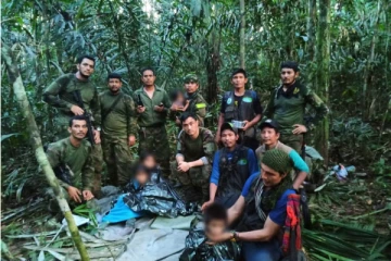 விமான விபத்து, 40 நாட்கள் கழித்து மீண்டு வந்த 4 குழந்தைகள் - நிகழ்ந்த அதிசயம்!