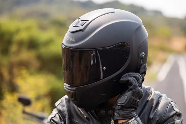 ஹெல்மட்டை கழட்டாத அரச அதிகாரி; மக்களிடம் வசூல் வேட்டை ! | Wearing Helmets They Extorted Money From People ஹெல்மட்டை கழட்டாத அரச அதிகாரி; மக்களிடம் வசூல் வேட்டை ! | Wearing Helmets They Extorted Money From People