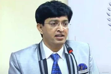 18 வயதிற்கு மேற்பட்டோருக்கு  இப்போதைக்கு தடுப்பூசி இல்லை - ராதாகிருஷ்ணன் அறிவிப்பு